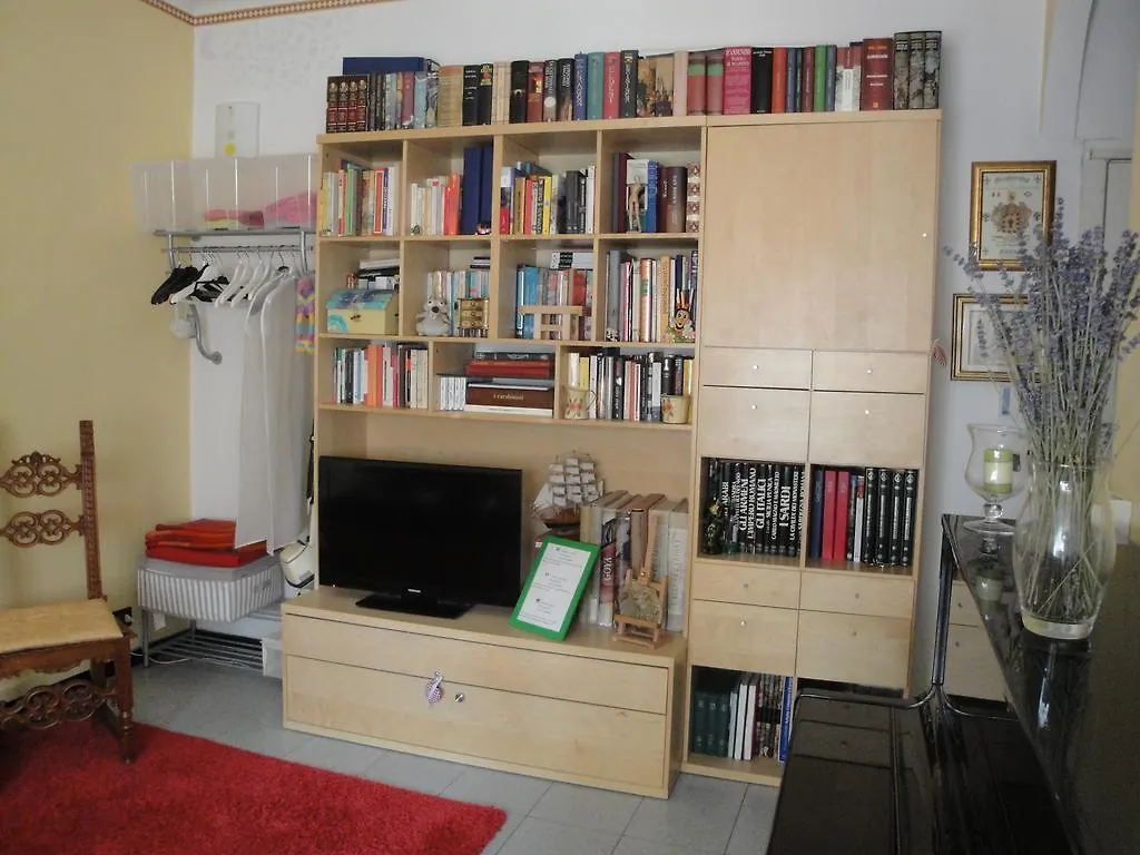 Via Sebino Apartment ミラノ